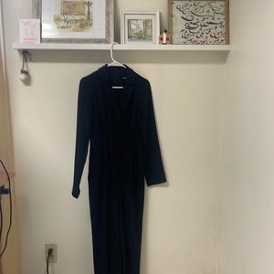 Black with off gray stops